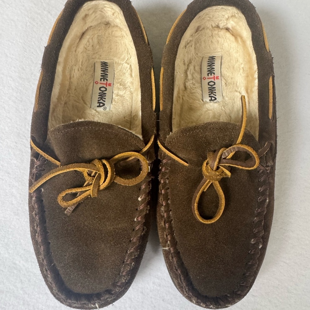 Minnetonka Men's Dark Brown Suede Loafers